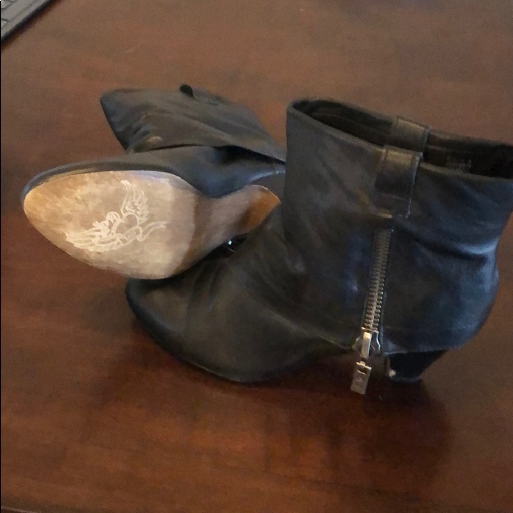 Zigi Ringer leather boots